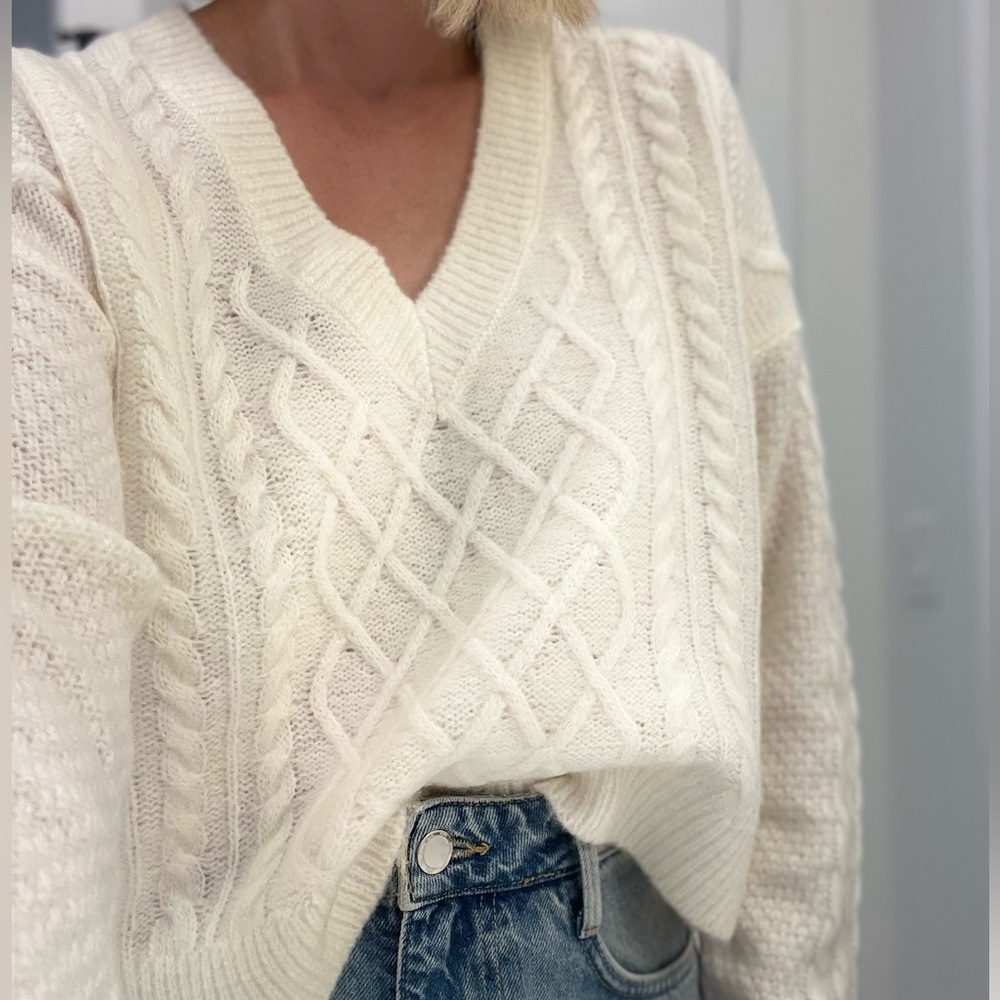 Abercrombie & Fitch Sweater